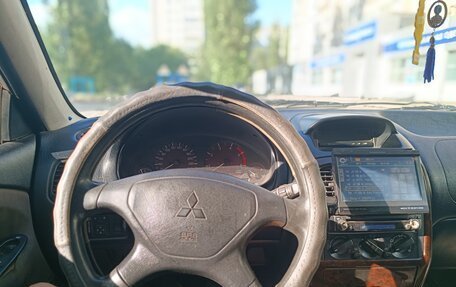 Mitsubishi Carisma I, 2000 год, 145 000 рублей, 13 фотография