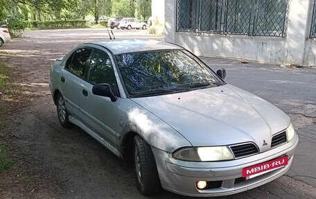 Mitsubishi Carisma I, 2000 год, 145 000 рублей, 4 фотография