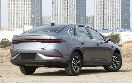 BYD Qin, 2025 год, 2 190 000 рублей, 3 фотография