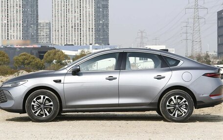 BYD Qin, 2025 год, 2 190 000 рублей, 5 фотография