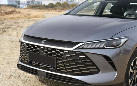 BYD Qin, 2025 год, 2 190 000 рублей, 10 фотография