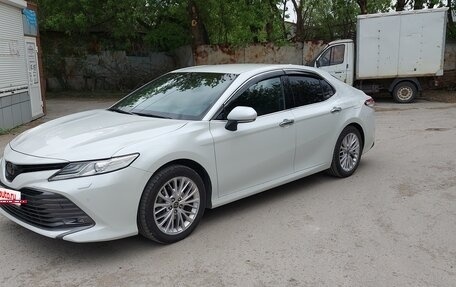 Toyota Camry, 2018 год, 2 850 000 рублей, 2 фотография