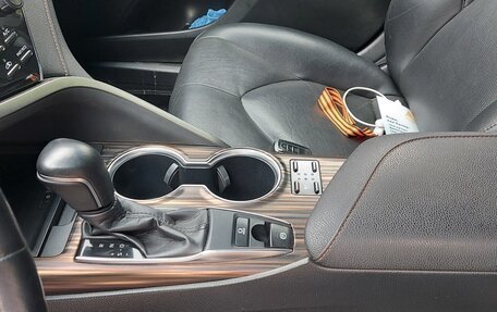 Toyota Camry, 2018 год, 2 850 000 рублей, 6 фотография