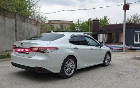 Toyota Camry, 2018 год, 2 850 000 рублей, 11 фотография