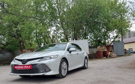 Toyota Camry, 2018 год, 2 850 000 рублей, 5 фотография