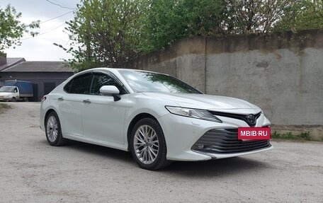 Toyota Camry, 2018 год, 2 850 000 рублей, 9 фотография