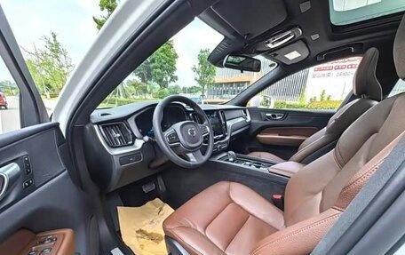 Volvo XC60 II, 2022 год, 3 100 000 рублей, 9 фотография