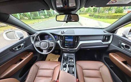 Volvo XC60 II, 2022 год, 3 100 000 рублей, 10 фотография