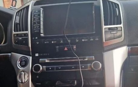 Toyota Land Cruiser 200, 2012 год, 3 790 000 рублей, 10 фотография