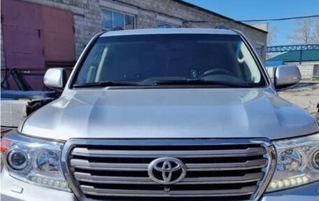 Toyota Land Cruiser 200, 2012 год, 3 790 000 рублей, 2 фотография