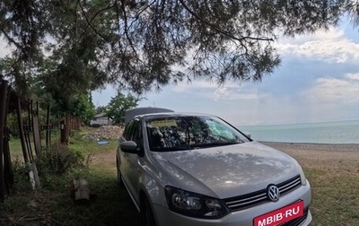 Volkswagen Polo VI (EU Market), 2013 год, 880 000 рублей, 1 фотография
