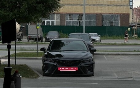 Toyota Camry, 2018 год, 2 600 000 рублей, 8 фотография