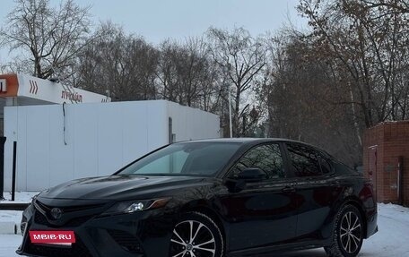 Toyota Camry, 2018 год, 2 600 000 рублей, 7 фотография