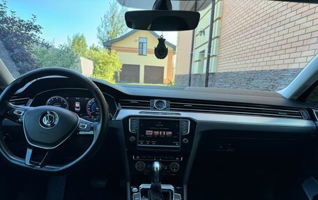 Volkswagen Passat B8 рестайлинг, 2015 год, 1 800 000 рублей, 8 фотография