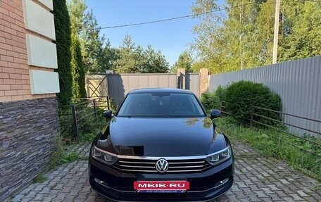 Volkswagen Passat B8 рестайлинг, 2015 год, 1 800 000 рублей, 2 фотография