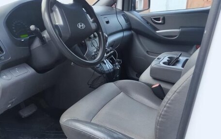 Hyundai Grand Starex Grand Starex I рестайлинг 2, 2008 год, 1 100 000 рублей, 6 фотография