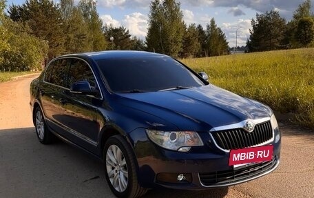 Skoda Superb III рестайлинг, 2011 год, 970 000 рублей, 2 фотография