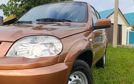 Chevrolet Niva I рестайлинг, 2018 год, 610 000 рублей, 2 фотография