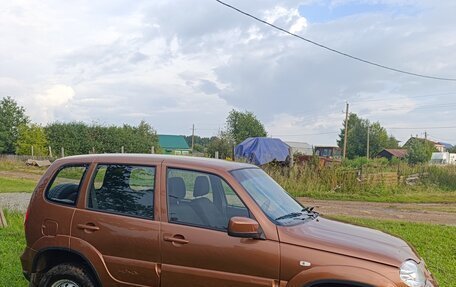 Chevrolet Niva I рестайлинг, 2018 год, 610 000 рублей, 8 фотография