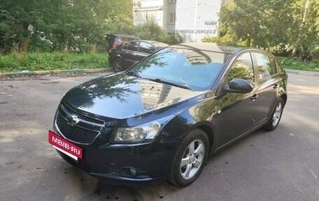 Chevrolet Cruze II, 2012 год, 700 000 рублей, 3 фотография