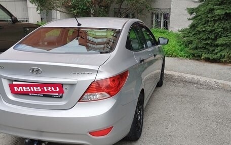 Hyundai Solaris II рестайлинг, 2011 год, 550 000 рублей, 9 фотография