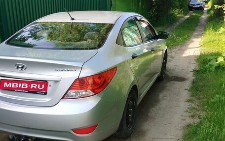 Hyundai Solaris II рестайлинг, 2011 год, 550 000 рублей, 5 фотография