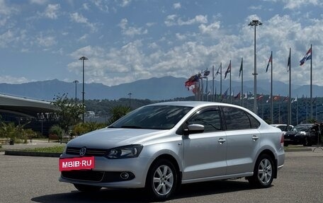 Volkswagen Polo VI (EU Market), 2013 год, 880 000 рублей, 2 фотография