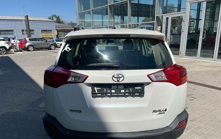 Toyota RAV4, 2015 год, 1 830 000 рублей, 6 фотография