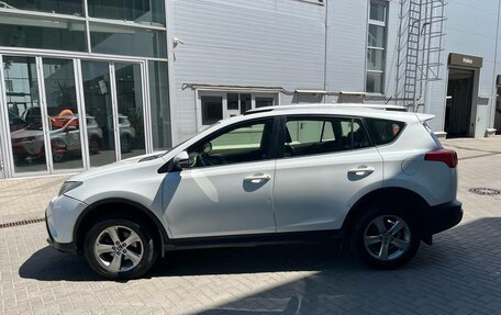 Toyota RAV4, 2015 год, 1 830 000 рублей, 8 фотография