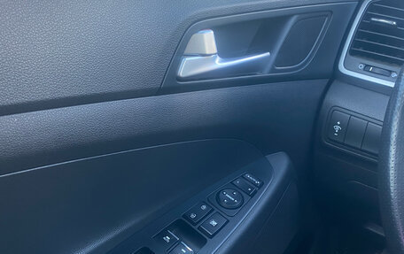 Hyundai Tucson III, 2018 год, 2 400 000 рублей, 14 фотография