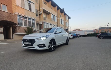Hyundai Solaris II рестайлинг, 2018 год, 1 490 000 рублей, 2 фотография
