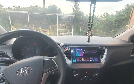 Hyundai Solaris II рестайлинг, 2018 год, 1 490 000 рублей, 3 фотография