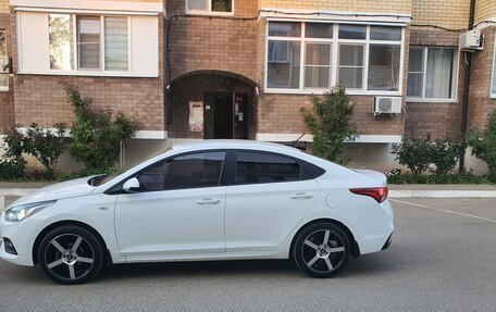 Hyundai Solaris II рестайлинг, 2018 год, 1 490 000 рублей, 5 фотография