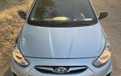 Hyundai Solaris II рестайлинг, 2013 год, 530 000 рублей, 1 фотография