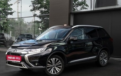 Mitsubishi Outlander III рестайлинг 3, 2019 год, 1 997 000 рублей, 1 фотография