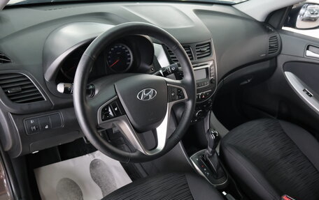 Hyundai Solaris II рестайлинг, 2015 год, 1 249 000 рублей, 9 фотография