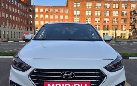 Hyundai Solaris II рестайлинг, 2019 год, 1 800 000 рублей, 3 фотография