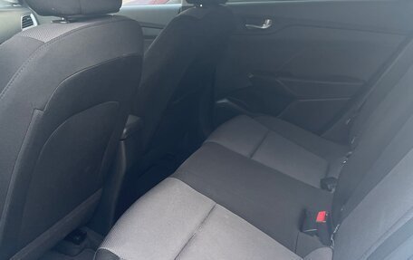 Hyundai Solaris II рестайлинг, 2019 год, 1 800 000 рублей, 9 фотография