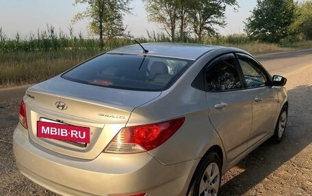 Hyundai Solaris II рестайлинг, 2013 год, 530 000 рублей, 4 фотография