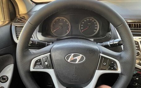 Hyundai Solaris II рестайлинг, 2013 год, 530 000 рублей, 20 фотография