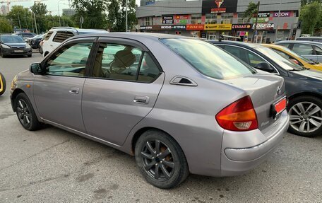 Toyota Prius IV XW50, 1997 год, 380 000 рублей, 4 фотография