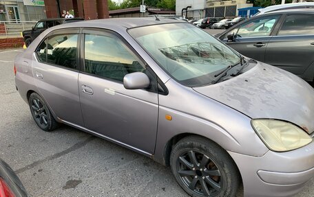 Toyota Prius IV XW50, 1997 год, 380 000 рублей, 2 фотография