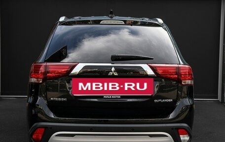 Mitsubishi Outlander III рестайлинг 3, 2019 год, 1 997 000 рублей, 6 фотография