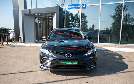Toyota Camry, 2021 год, 2 400 000 рублей, 3 фотография