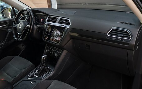 Volkswagen Tiguan II, 2019 год, 3 050 000 рублей, 9 фотография
