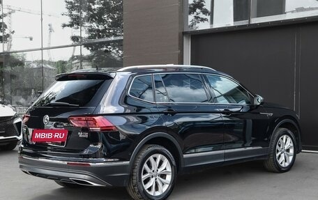 Volkswagen Tiguan II, 2019 год, 3 050 000 рублей, 5 фотография