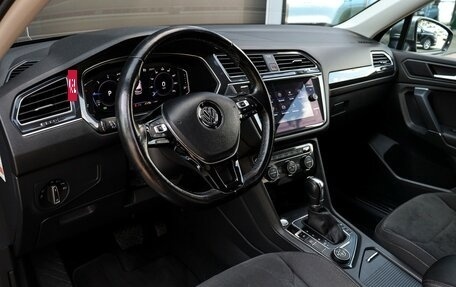 Volkswagen Tiguan II, 2019 год, 3 050 000 рублей, 14 фотография