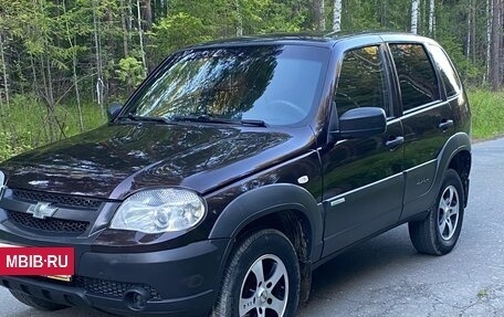 Chevrolet Niva I рестайлинг, 2013 год, 530 000 рублей, 3 фотография