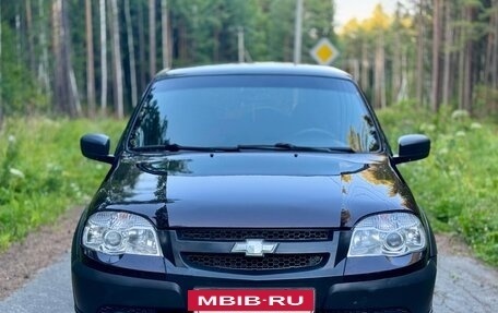 Chevrolet Niva I рестайлинг, 2013 год, 530 000 рублей, 8 фотография