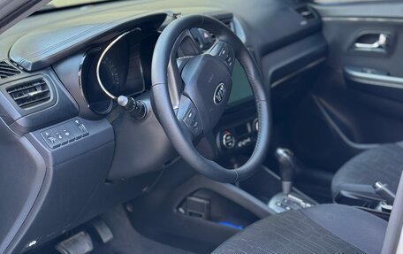 KIA Rio III рестайлинг, 2014 год, 900 000 рублей, 29 фотография